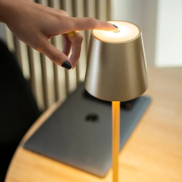 Luminária de mesa Portátil Florest™